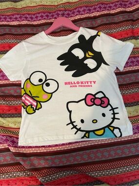 Sanrio White Hello Kitty & Friends Graphic Tee with Pink Bow